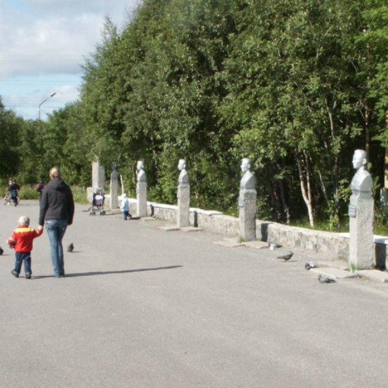 Малая аллея героев - авиаторов